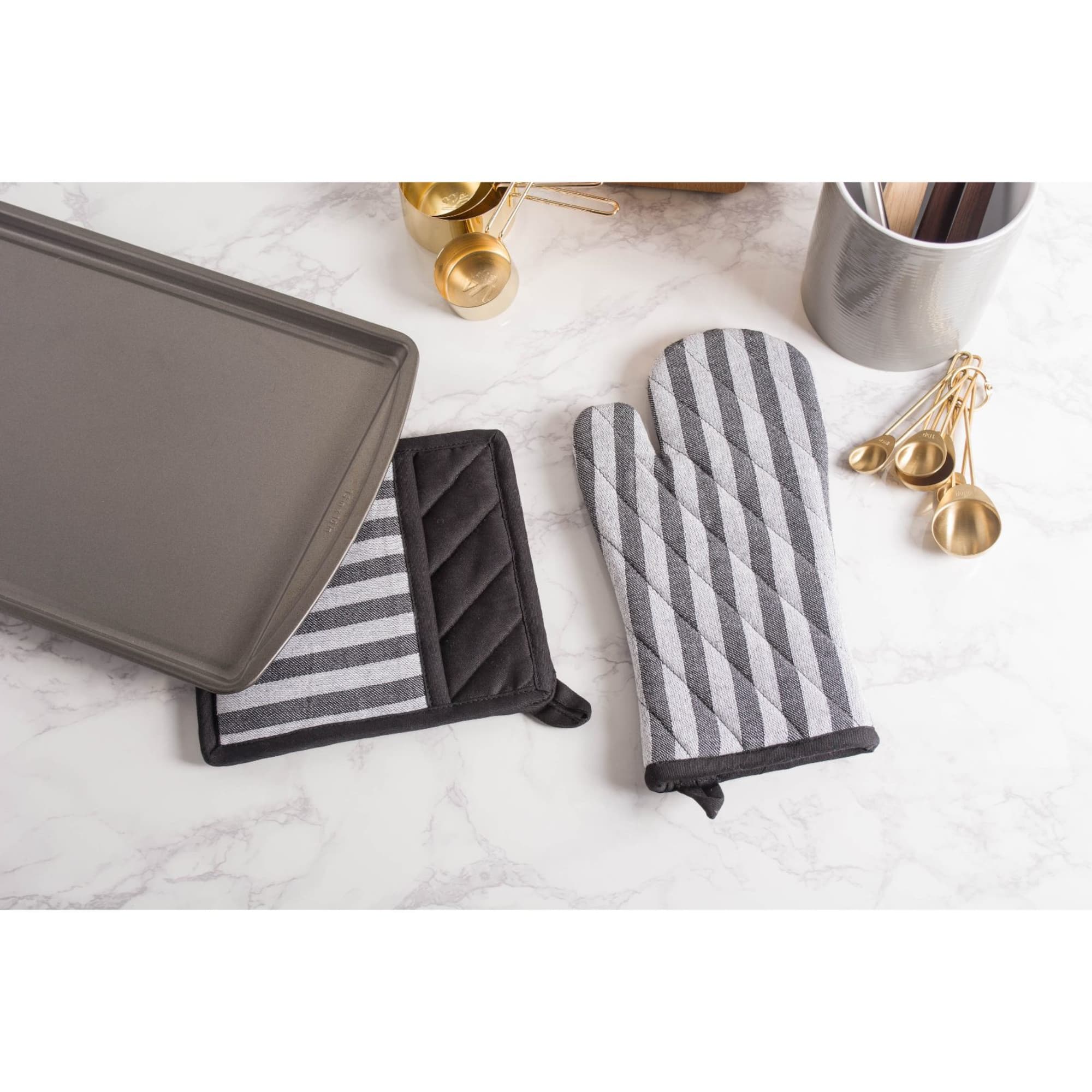DII® Black & White Striped Oven Mitt & Potholder Set